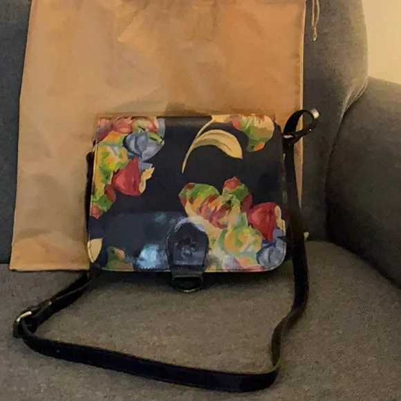 Patricia Nash Ilina Floral  Crossbody Bag - Navy 
Le Fleur Collection - Picture 6 of 10